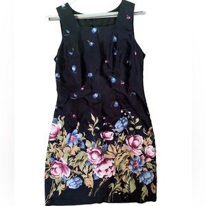 3/10 CDC petite Beautiful floral dress